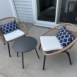 Outdoor Patio Chair and Table Set