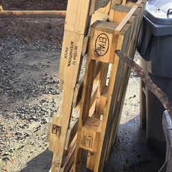 Wood Pallets