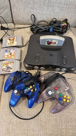 Nintendo 64 Console, 2 Controllers, 4 games & HDMI adapter