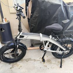 Aventon Sinch Folding E-bike 