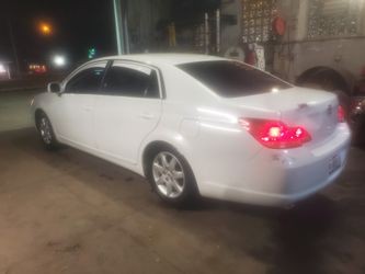2005 Toyota Avalon