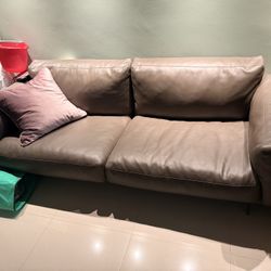 Italian Leather Couch 38”x90” (cat scratch damaged)