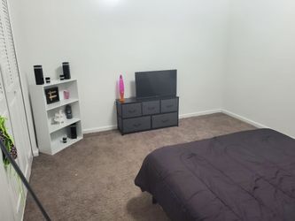 Bedroom suit