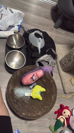 Pet supplies
