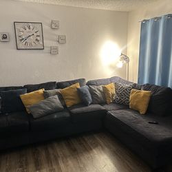 🚨 FURNITURE 🪑 🛋️ 🚨 Couch Table Etc