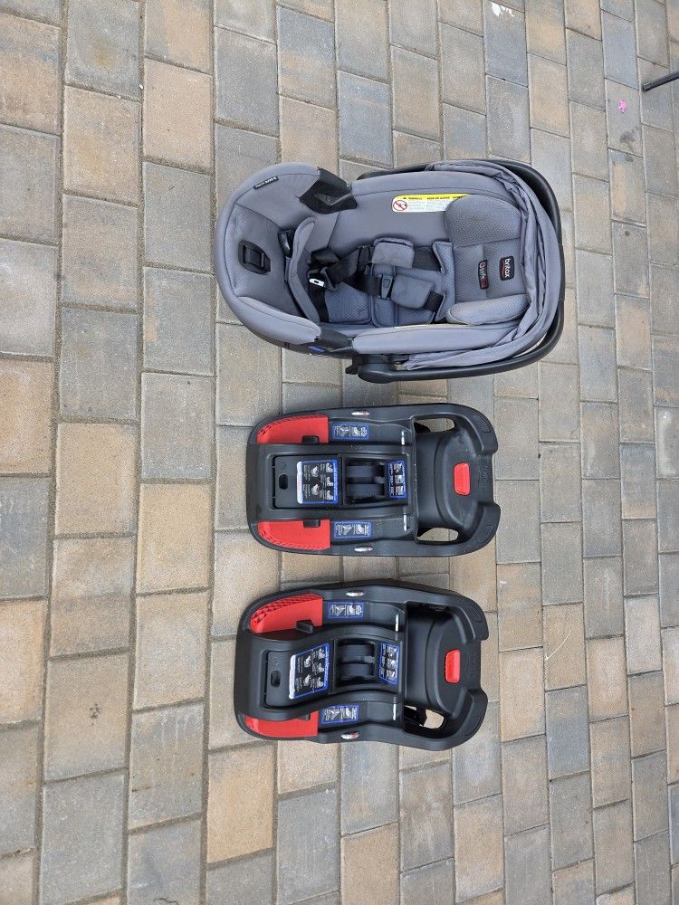 Britax Infant Car Seat With 2 Bases