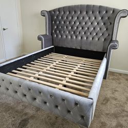 High Quality Gray Velvet Queen Size Bed Frame Platform Design
