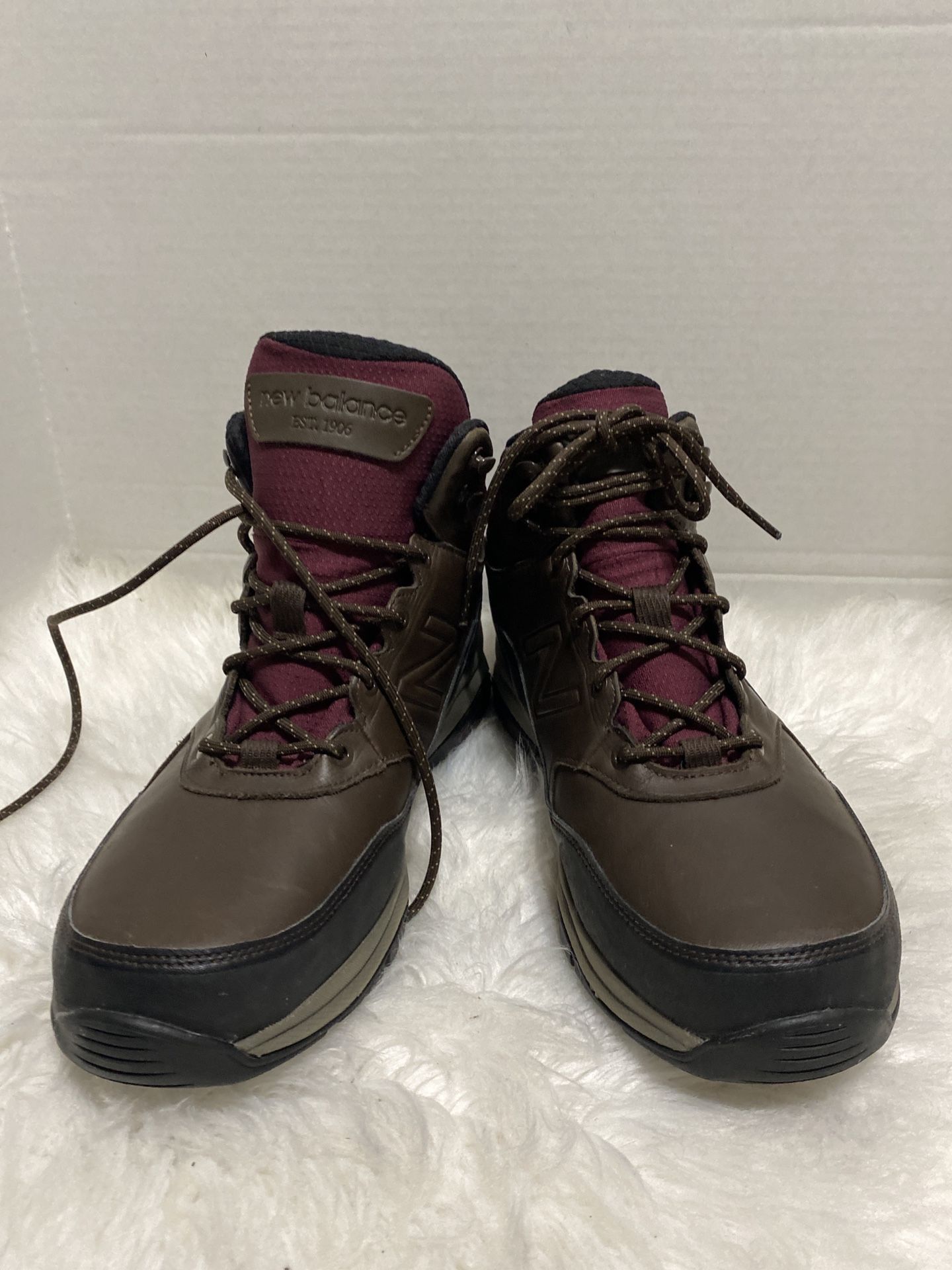 New Balance Women's 1400 Sz 11 D Waterproof Brown Hiking Boots WW1400DB  NICE!