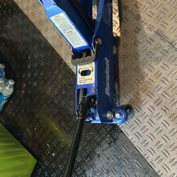 Duralast Hydraulic Carjack 2-1/2 TON In The Case. 
