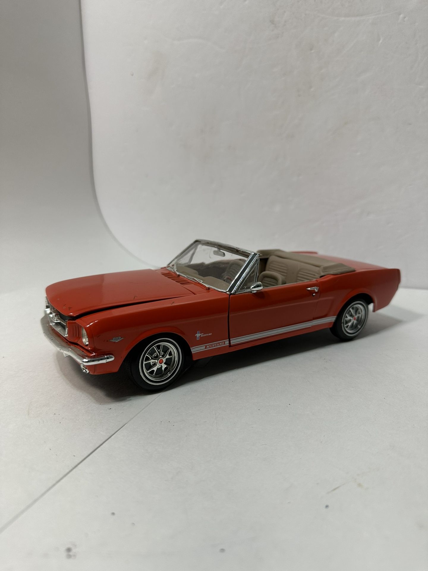 Revell 1965 Ford Mustang 1:18 Diecast Red Convertible 1993, Preowned