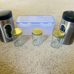 Set of Multi-Size Storage Containers – Used