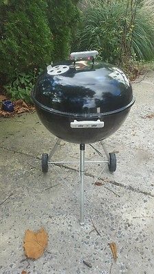 Basic Weber BBQ Charcoal Grill