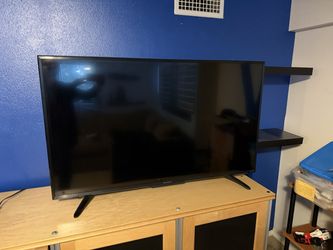 50" Sharp 4K Smart TV + Apple TV 4K Bundle (With Remotes & Cords)