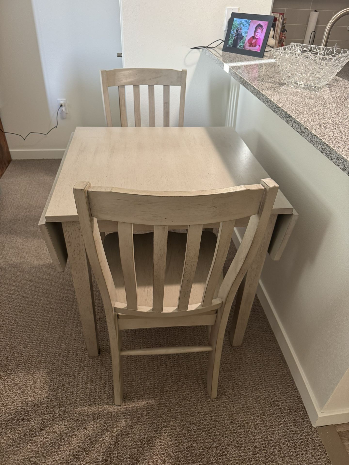 Heather Gray Dinette Super Sturdy W/2 Chairs