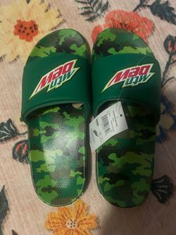 Men’s Mountain Dew Slides…new in box