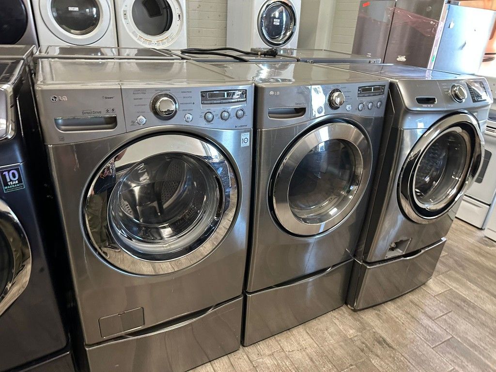 LG Frontload washer and dryer set electric XL Capacity with pedestals