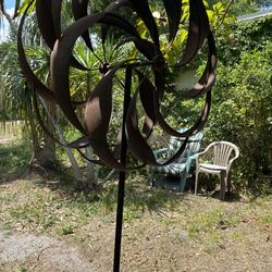 UNIQUE VINTAGE GARDEN WINDMILL