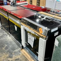 Brand New Samsung Electric Stove