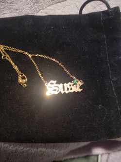 Gold tone "Susie" Emerald name plate "16inch necklace