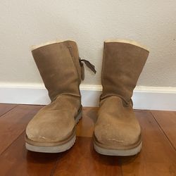 UGG BAILEY BOW SHORT BROWN BOOTS SIZE 10