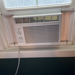 Window AC Unit