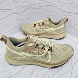 Nike React Pegasus Trail 4 para mujer – Beige – US 8.5