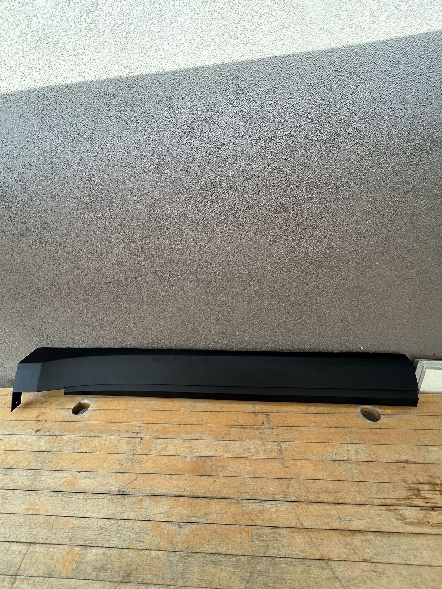 2021-2025 GM Front Rocker Molding ORIGINAL