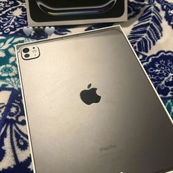 iPad Pro 11" (2021, 128GB Wi-Fi) – $430