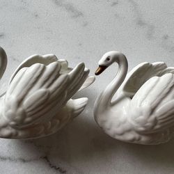 Pair of Vintage Goebel White Porcelain Ceramic Swan Holders bowls trinkets figurines  In great condition  Approx 2.5” H x 4” W each 
