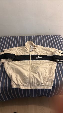 Nike jacket 100$ make me an offer available only for one hour