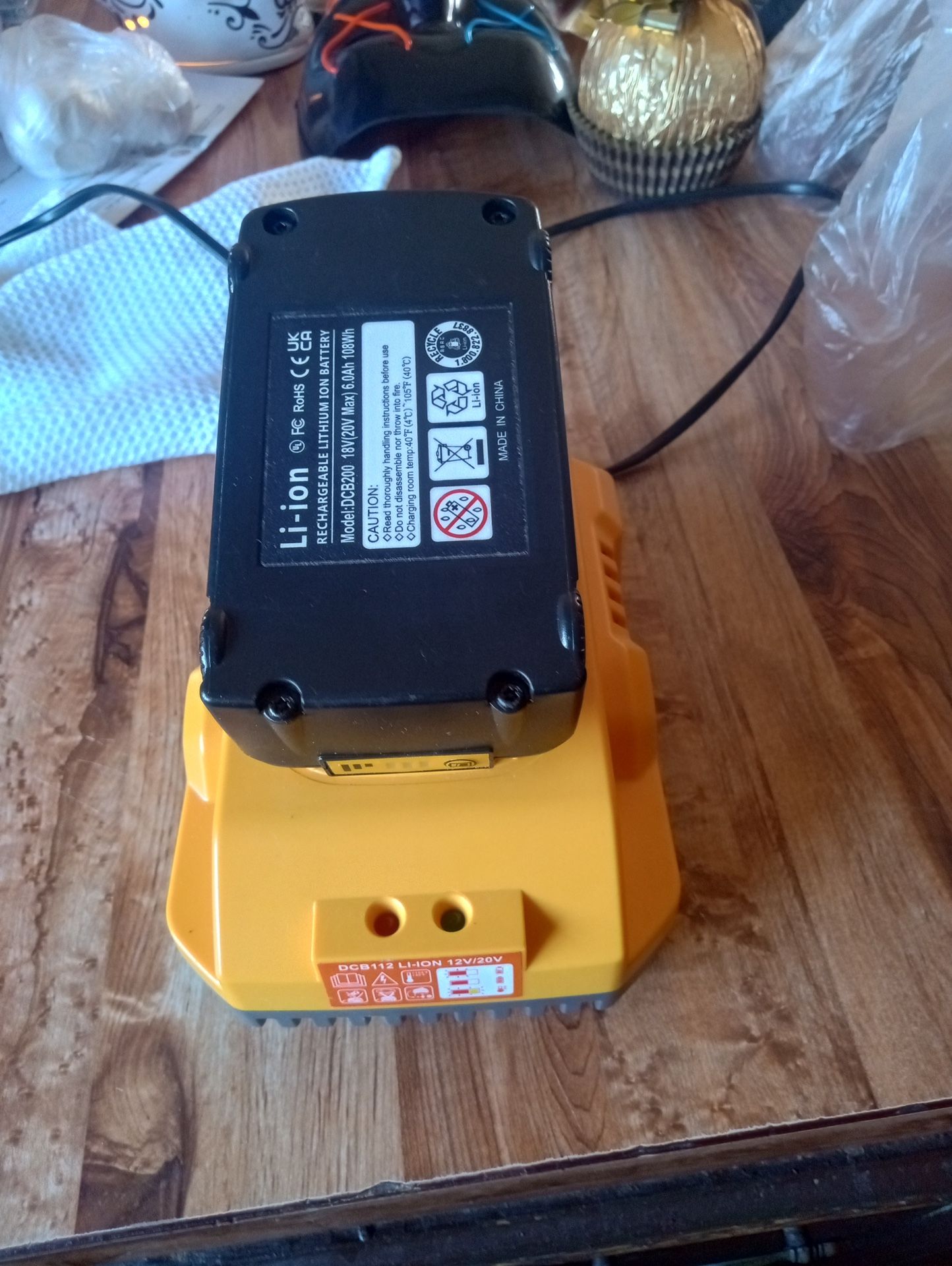 For Dewalt 20 v 5 Hr Battery With Light Power Check An Charger