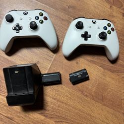 Microsoft Xbox one/series x/s wireless controller & Battery packs