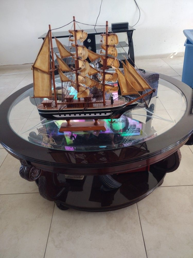 Antique Replica Ships