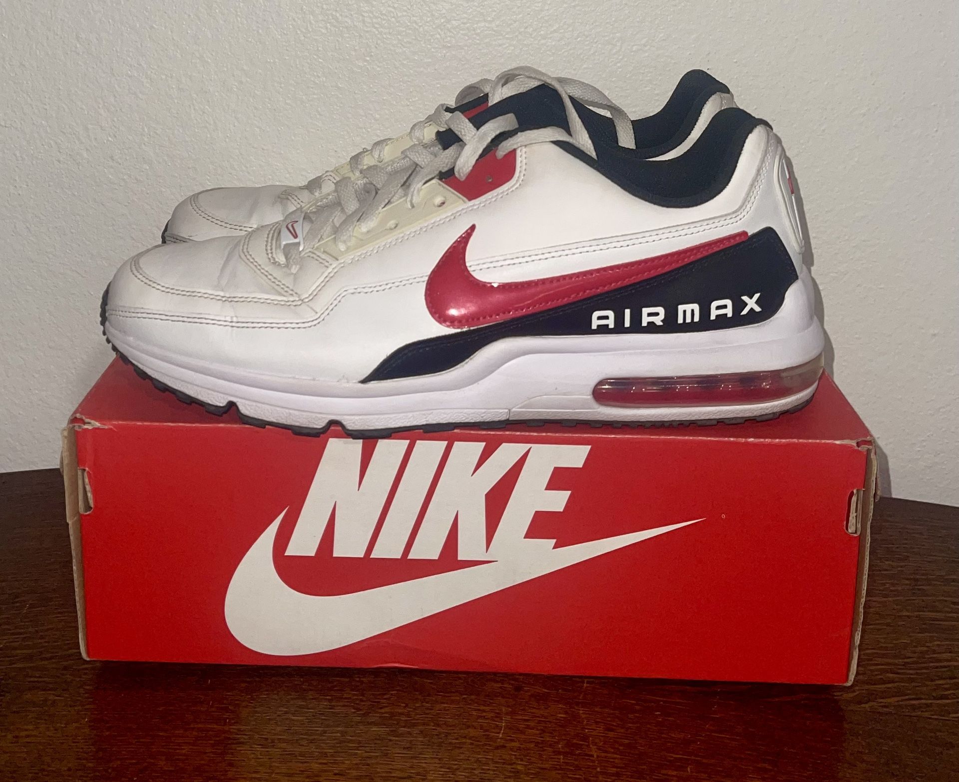 NIKE Air Max Shoes Sneakers Men’s Size 12