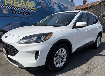 2020 Ford Escape SE