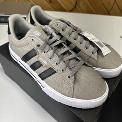 Adidas daily 3.0 Size 8.5