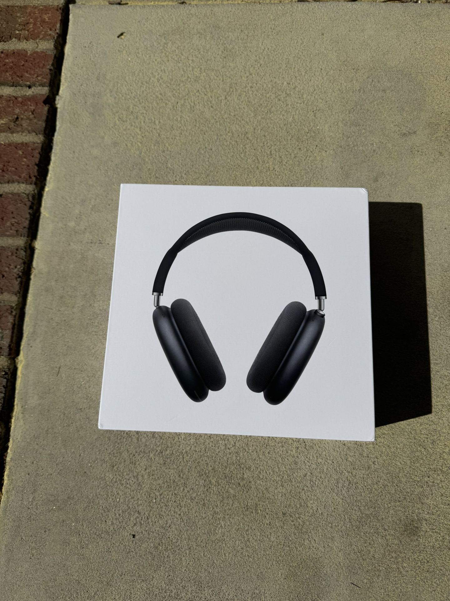 AIRPOD MAX BRAND NEW