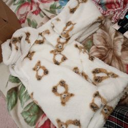 Teddy Bear Pattern Fluffy Sweater, Large