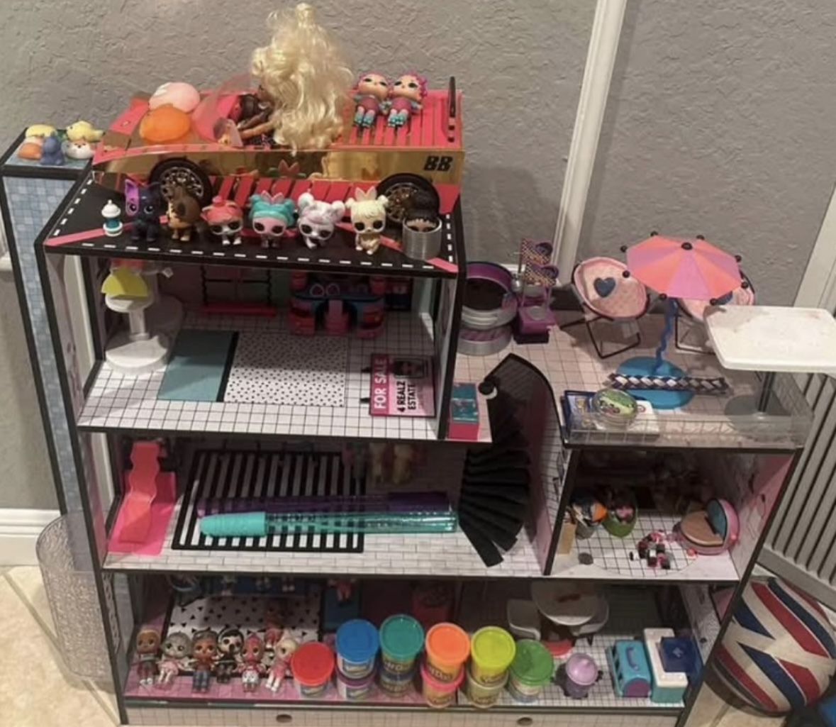 lol Doll House