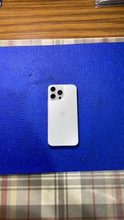 Iphone 15pro max 1tb white unlocked