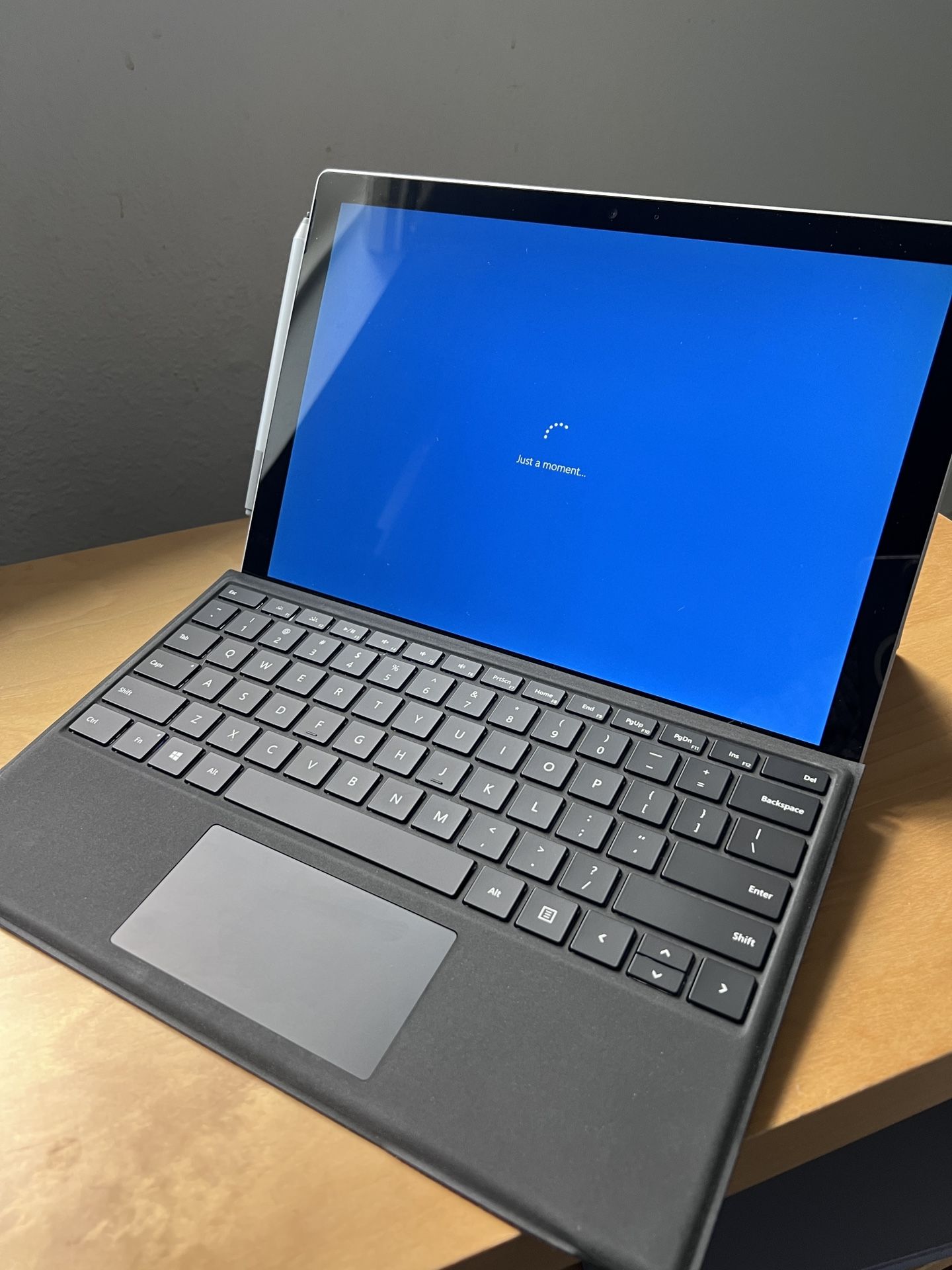 Microsoft Surface Pro 5th Gen – i5 / 8GB / 256GB SSD – LTE Model