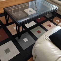 Coffee Table and End Tables (2)
48 x 24 x 18
23.5 x 20 x 22

Excellent condition.
Pickup only in Mayfield Heights. Thanks.