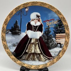 Enesco Happy Holidays Barbie 1996 - Limited Edition Collector’s Plate. Porcelain Plate