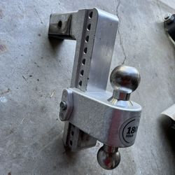 WEIGH SAFE 180° TRAILER HITCH  