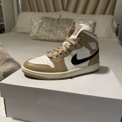 Air Jordan Sail/Black-Desert