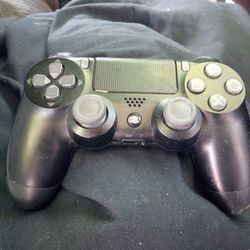 PlayStation 4 Dualshock Controller