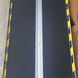 4FT Ramp,  Threshold Ramp, Portable Wheelchair Ramp 600lb Capacity 47.6"L x 30.3"W