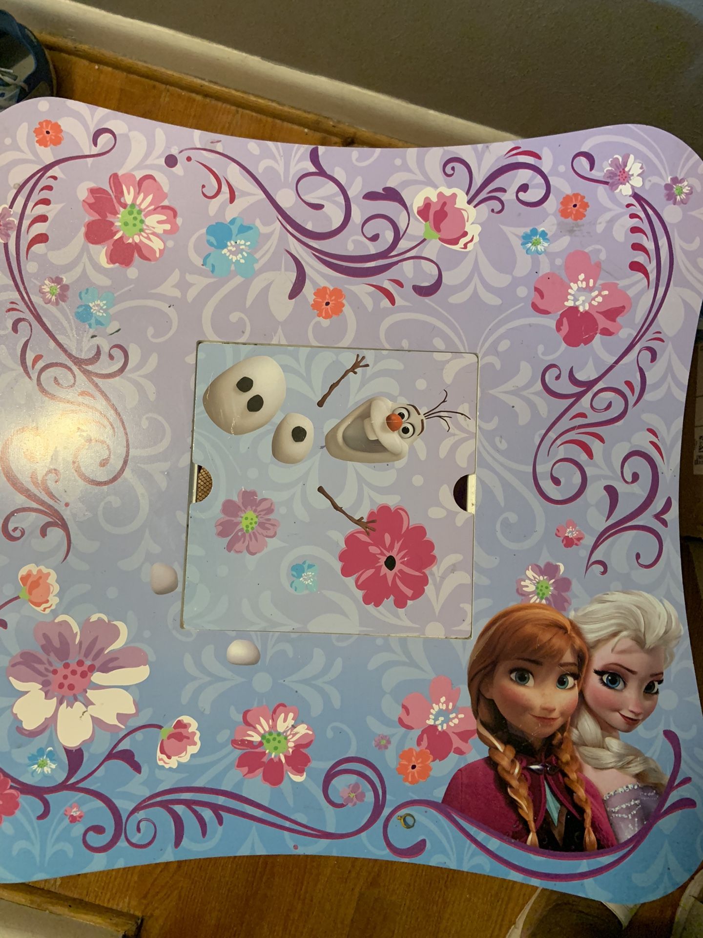 Frozen Toddler Table