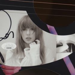 Taylor Swift- Hand Signed Display Acoustic Guitar 