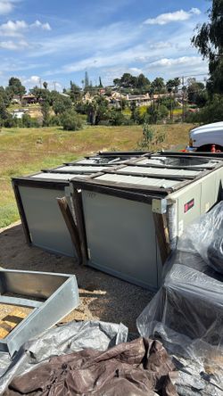 Two Brand New Never Used 2020 Commercial Package Units 12,000 Btus Brand New Still In The Crate